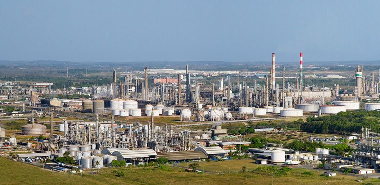 Empresas de engenharia abrem vagas em Lauro de Freitas e Camaçari