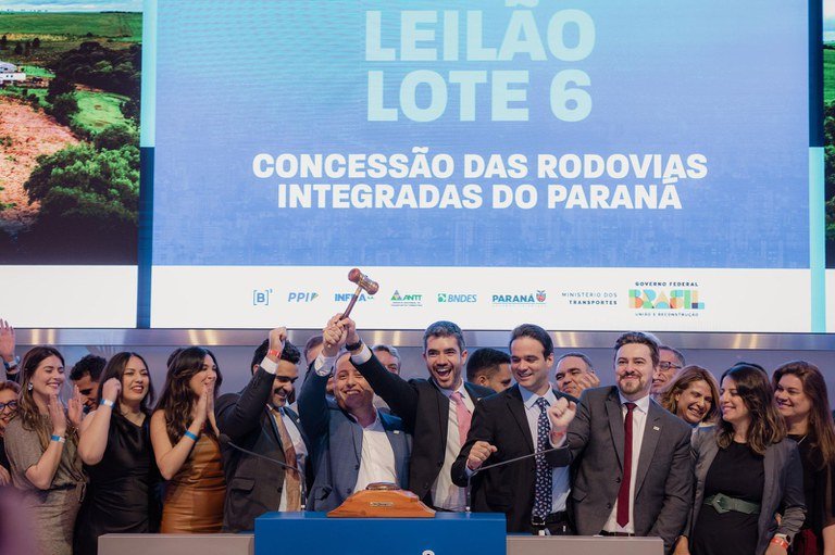 EPR vence leilão de 660 km de rodovias no Paraná