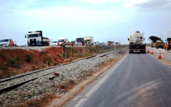 Ministro dos Transportes, Renan Filho, anuncia aumento no aporte de recursos para rodovias federais com foco na redução de custos de transporte e combate à alta de preços de alimentos.